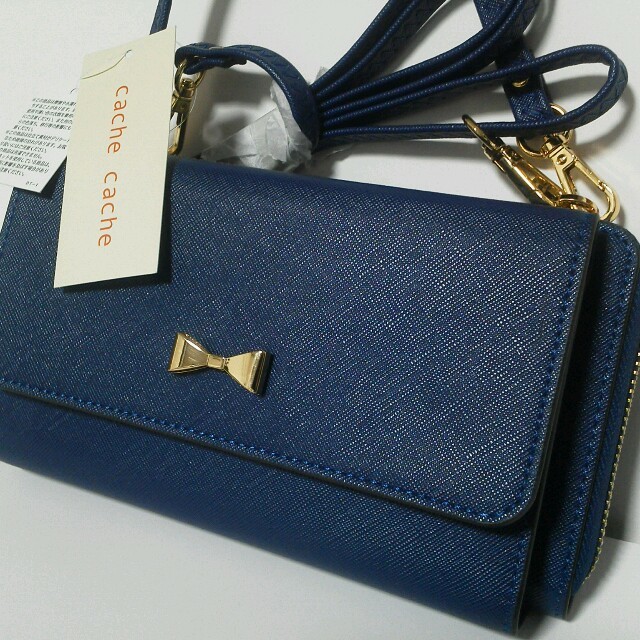 Cache Cache(カシュカシュ)のカシュカシュ お財布ショルダー 紺色 レディースのファッション小物(財布)の商品写真