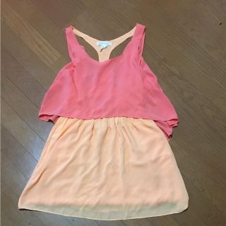 ビーシービージーマックスアズリア(BCBGMAXAZRIA)のワンピース(ひざ丈ワンピース)