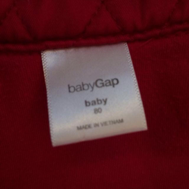 babyGAP(ベビーギャップ)のbabyGAP薄手中綿ベスト 80 キッズ/ベビー/マタニティのキッズ服女の子用(90cm~)(その他)の商品写真