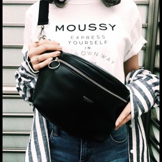 マウジー(moussy)の即完売品！MOUSSY waist&shoulder BAG！ボディバッグsly(ボディバッグ/ウエストポーチ)