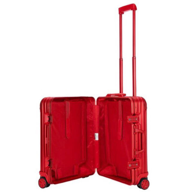 Supreme(シュプリーム)の【納品書付】Supreme シュプリーム RIMOWA リモワ RED赤 45L メンズのバッグ(トラベルバッグ/スーツケース)の商品写真