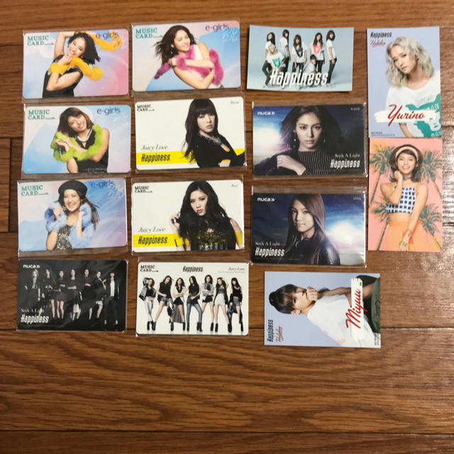 Happiness(ハピネス)の専用ページ E -girls Happiness セット エンタメ/ホビーのタレントグッズ(ミュージシャン)の商品写真