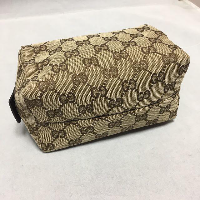 Gucci(グッチ)のグッチ　GGキャンバス　化粧ポーチ　コスメ　極美品 レディースのファッション小物(ポーチ)の商品写真