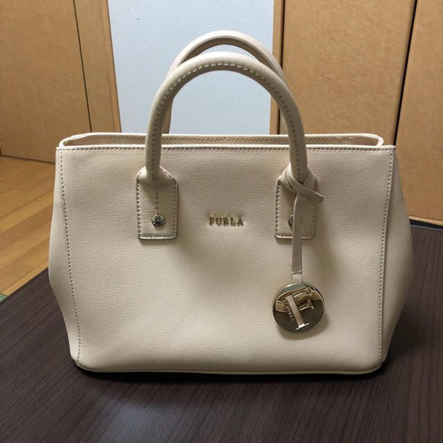 Furla(フルラ)のFURLA   リンダ レディースのバッグ(ハンドバッグ)の商品写真