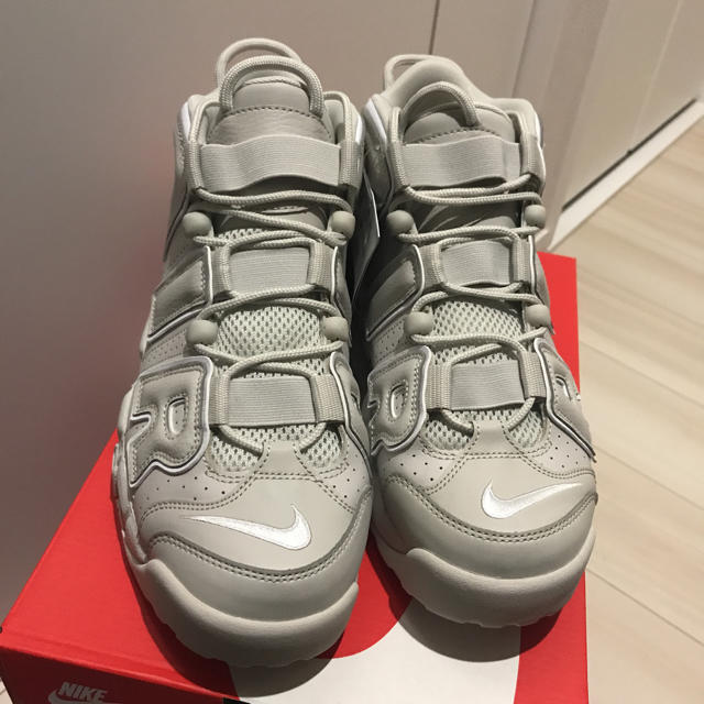 NIKE(ナイキ)の新品 air more uptempo'96 27cm ライトボーン メンズの靴/シューズ(スニーカー)の商品写真