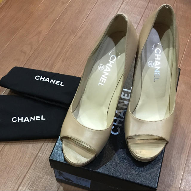 CHANEL(シャネル)のシャネルパンプス   37ハーフ お値下げ レディースの靴/シューズ(ハイヒール/パンプス)の商品写真