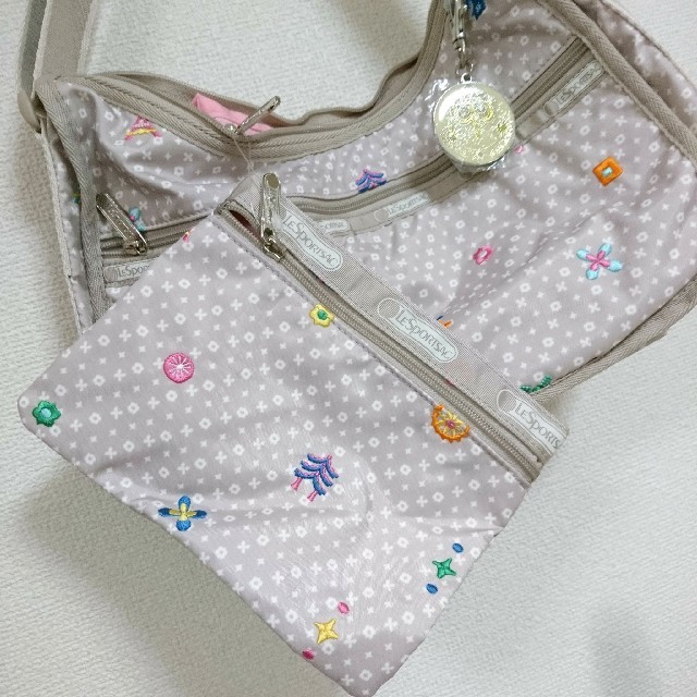 LeSportsac(レスポートサック)のLeSportsac☆レスポ未使用ディズニーコラボショルダー レディースのバッグ(ショルダーバッグ)の商品写真