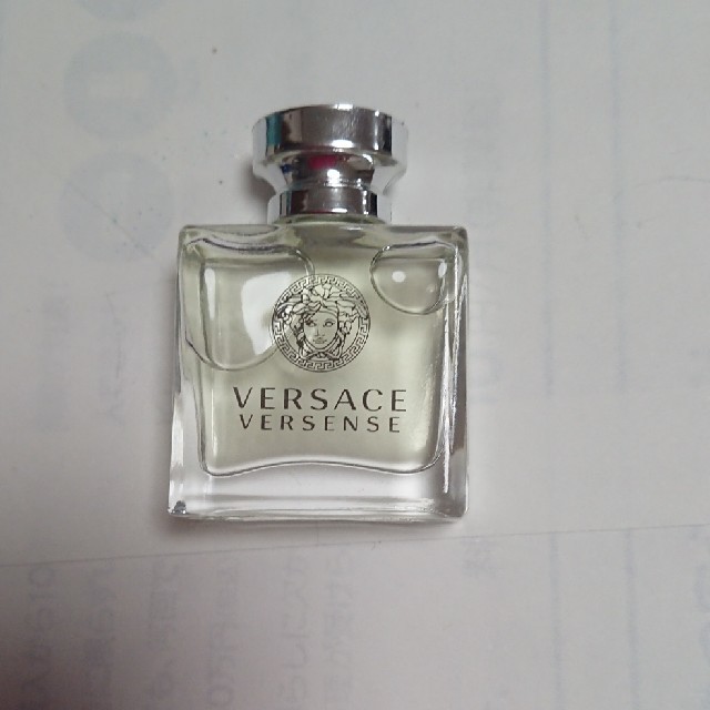 VERSACE(ヴェルサーチ)のベルサーチ ミニ香水 コスメ/美容の香水(ユニセックス)の商品写真