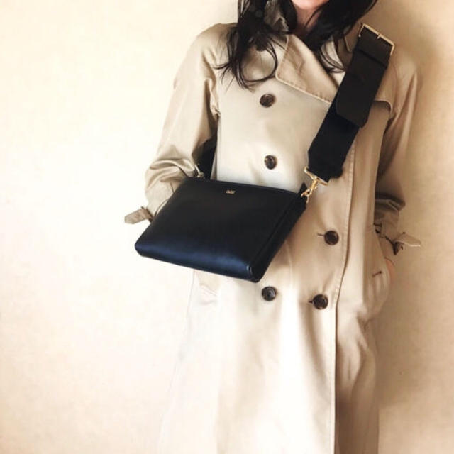信頼】 美品 ch!iiibag widebelt 【Widebelt shoulder shiny black