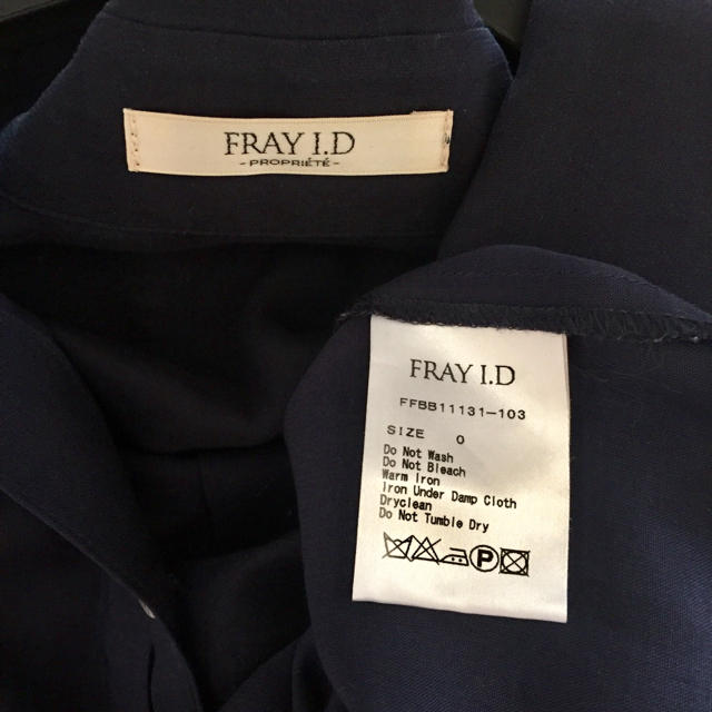 FRAY I.D(フレイアイディー)のFRAY I.D♡ネイビーシャツ レディースのトップス(シャツ/ブラウス(半袖/袖なし))の商品写真