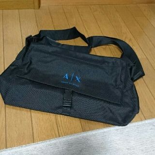 アルマーニエクスチェンジ(ARMANI EXCHANGE)のアルマーニエクスチェンジ メッセンジャー 黒 ショルダーバッグ ARMANI(メッセンジャーバッグ)