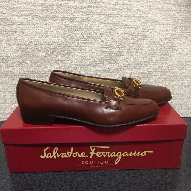 Salvatore Ferragamo(サルヴァトーレフェラガモ)の🌸フェラガモの靴🌸 レディースの靴/シューズ(ローファー/革靴)の商品写真