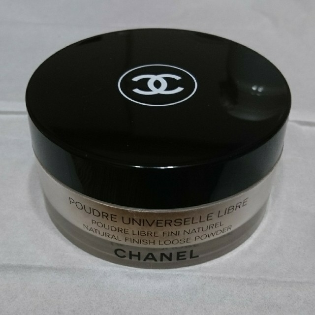 CHANELフェイスパウダー(20)明るめ標準色