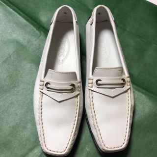 トッズ(TOD'S)のTOD'S ドライビングシューズ GW値下げ(ローファー/革靴)