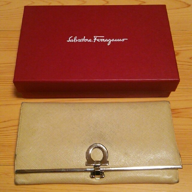 Salvatore Ferragamo(サルヴァトーレフェラガモ)のフェラガモ 長財布 箱つき メンズのファッション小物(長財布)の商品写真