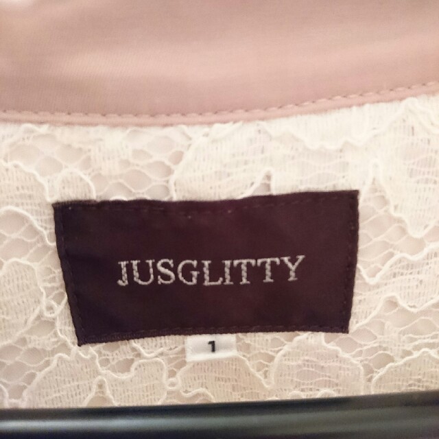 JUSGLITTY(ジャスグリッティー)のジャスグリッティーハーフトレンチコート レディースのジャケット/アウター(トレンチコート)の商品写真