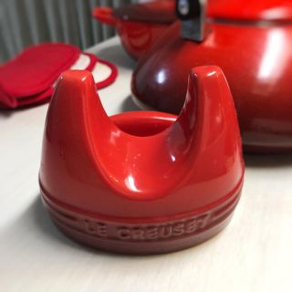 ルクルーゼ(LE CREUSET)のle creuset ル・クルーゼ リットスタンド チェリーレッド 赤(調理道具/製菓道具)