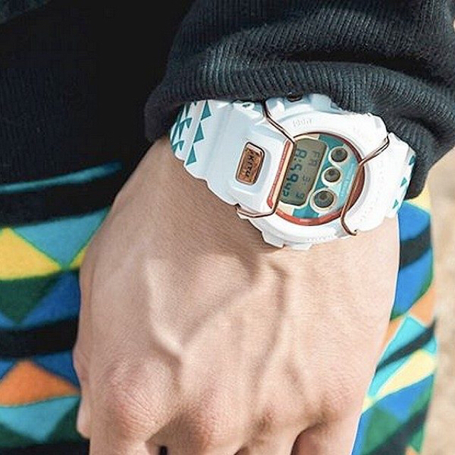 G-SHOCK(ジーショック)のKith x G-Shock 6900 Digital Watch メンズの時計(腕時計(デジタル))の商品写真