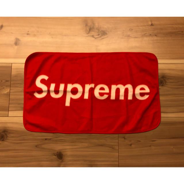 Supreme(シュプリーム)のまるんさん専用 シュプリーム ブランケット 膝掛け メンズのメンズ その他(その他)の商品写真