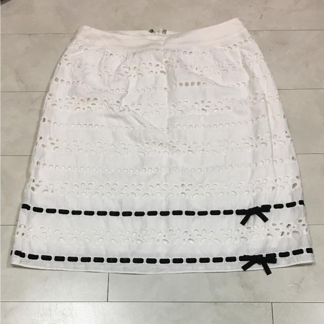 M'S GRACY(エムズグレイシー)のエムズグレイシー レースタイトスカート レディースのスカート(ひざ丈スカート)の商品写真