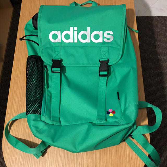 adidas(アディダス)のももクロ ポシュレ リュック 緑 エンタメ/ホビーのタレントグッズ(アイドルグッズ)の商品写真