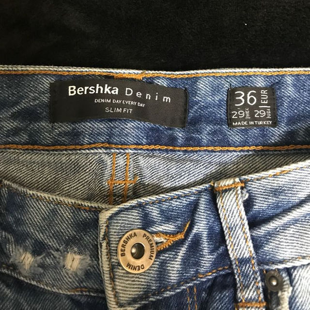 Bershka(ベルシュカ)のbershka サイドジッパー denim 36 メンズのパンツ(デニム/ジーンズ)の商品写真