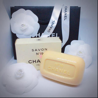 シャネル(CHANEL)のCHANEL SAVON n No.19 香水石鹸(香水(女性用))