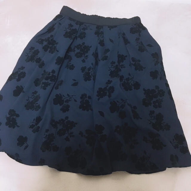 しまむら HK 花柄 スカート レディースのスカート(ひざ丈スカート)の商品写真