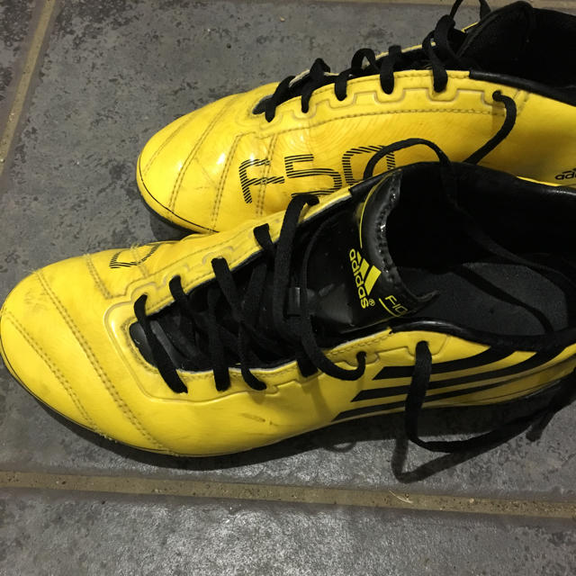 adidas(アディダス)のサッカー スパイク 24.5cm スポーツ/アウトドアのサッカー/フットサル(シューズ)の商品写真