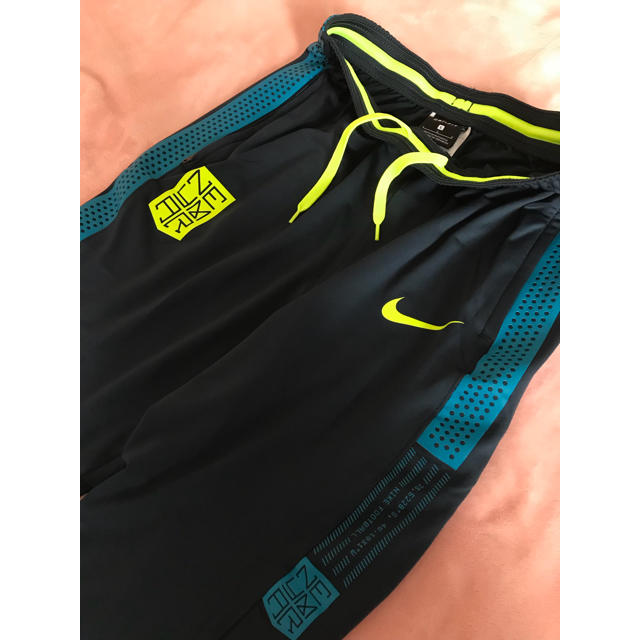 NIKE(ナイキ)のナイキ キッズ パンツ ズボン ボトム ジャージ 160 ネイマール キッズ/ベビー/マタニティのキッズ服男の子用(90cm~)(パンツ/スパッツ)の商品写真