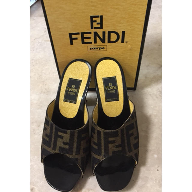 FENDI(フェンディ)のFENDI ミュール レディースの靴/シューズ(ミュール)の商品写真