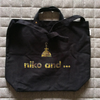 ニコアンド(niko and...)の美品♡ ニコアンド カモフラ柄 2WAYバッグ(トートバッグ)