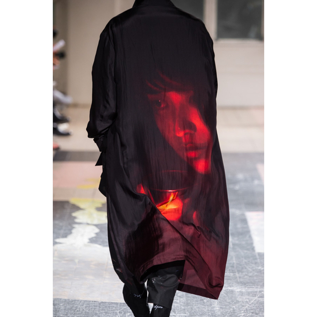 yohji yamamoto 内田すずめ　18ss 赤い果実