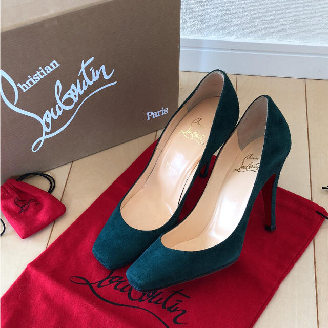 Christian Louboutin(クリスチャンルブタン)の美品❤️ ルブタン スエードパンプス 35.5 レディースの靴/シューズ(ハイヒール/パンプス)の商品写真