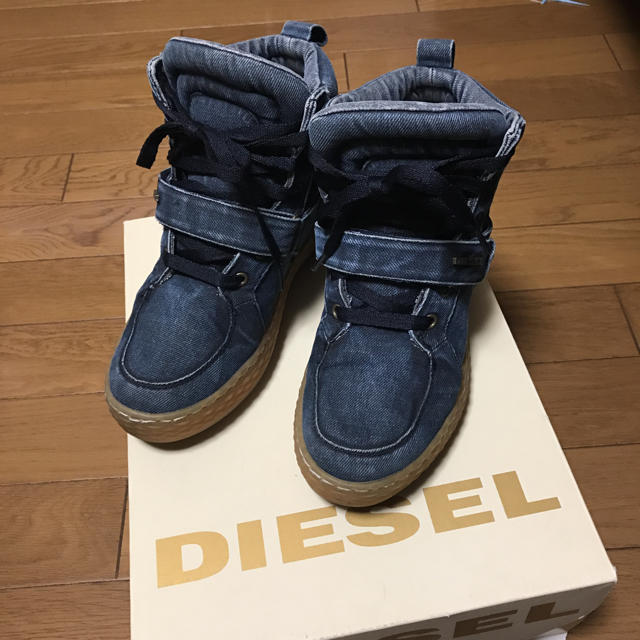 DIESEL(ディーゼル)のDIESEL インヒールスニーカー レディースの靴/シューズ(スニーカー)の商品写真