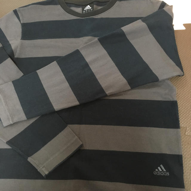 adidas(アディダス)のADIDAS アディダス ボーダー シャツ ロンT メンズのトップス(Tシャツ/カットソー(七分/長袖))の商品写真