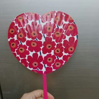 本日限定値下げ  マリメッコ  うちわ  可愛い  ミナペルホネンお好きなかたも(雑貨)