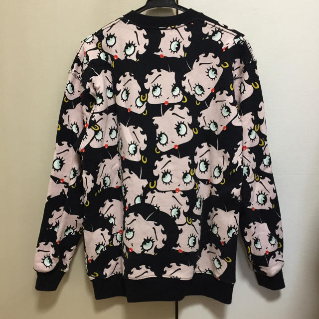 JOYRICH(ジョイリッチ)のJOYRICH ベティートレーナー レディースのトップス(トレーナー/スウェット)の商品写真