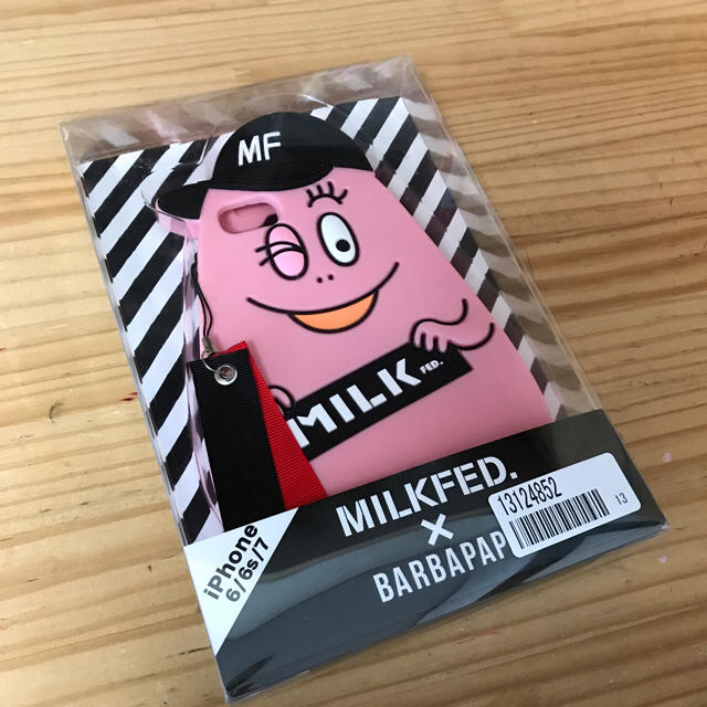 MILKFED.(ミルクフェド)のMILKFED ×BARBAPAPA iphone case スマホ/家電/カメラのスマホアクセサリー(iPhoneケース)の商品写真