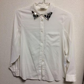 マウジー(moussy)のmoussy ビジューシャツ(シャツ/ブラウス(長袖/七分))