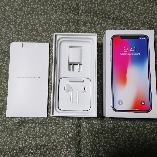 NTTdocomo(エヌティティドコモ)のiPhoneX 64GB スペースグレー SIMフリー スマホ/家電/カメラのスマートフォン/携帯電話(携帯電話本体)の商品写真