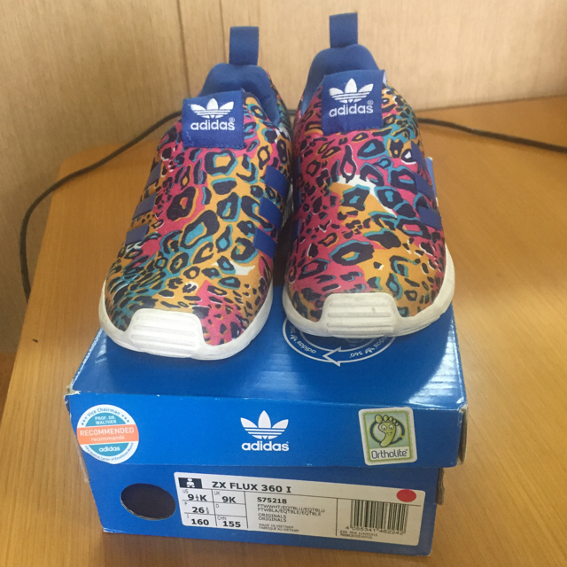 adidas(アディダス)のadidas ZX FLUX 360 I キッズ/ベビー/マタニティのキッズ靴/シューズ(15cm~)(スニーカー)の商品写真