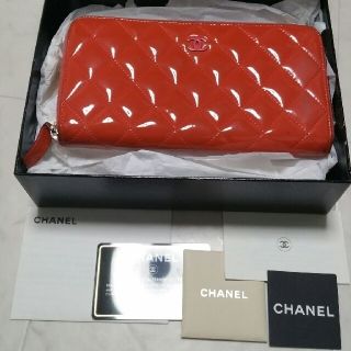 シャネル(CHANEL)のCHANEL エナメル 長財布 サーモンピンク マトラッセシャネル 長財布(財布)