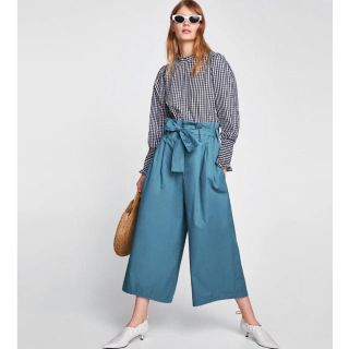 ザラ(ZARA)のZARA プリーツ入りポプリンパンツ ブルー ワイドパンツ(バギーパンツ)