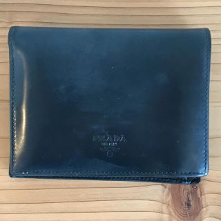 プラダ(PRADA)のプラダ エナメル  二つ折り財布(財布)