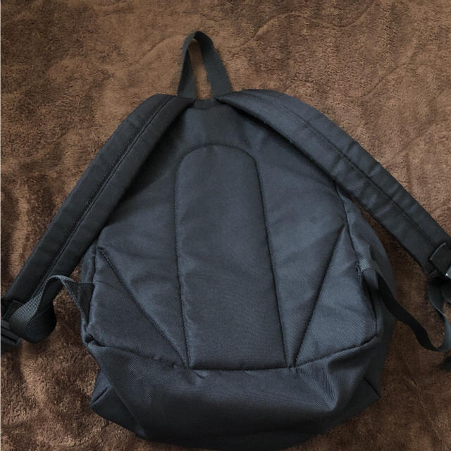THRASHER(スラッシャー)のリュック スラッシャー ピンク ブラック レディースのバッグ(リュック/バックパック)の商品写真