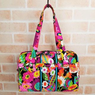 Vera Bradley - 美品 ヴェラブラッドリー☆ボストンバッグ 花柄 自立OKの通販｜ラクマ