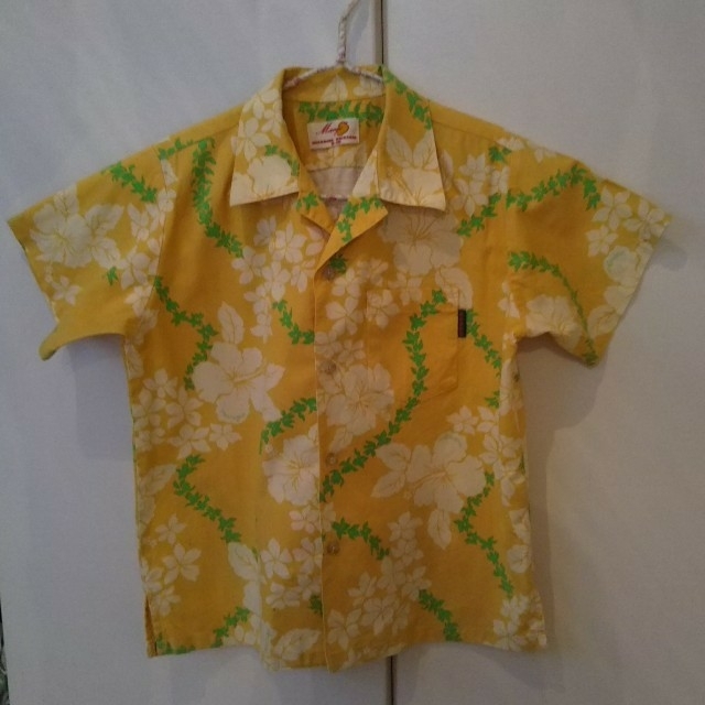 MANGO(マンゴ)のかりゆし アロハシャツ 140 キッズ/ベビー/マタニティのキッズ服男の子用(90cm~)(Tシャツ/カットソー)の商品写真