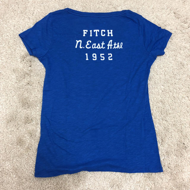 Abercrombie&Fitch(アバクロンビーアンドフィッチ)の《美品&激安》アバクロ🇺🇸Ｔシャツ レディースのトップス(Tシャツ(半袖/袖なし))の商品写真