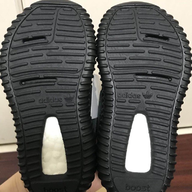 adidas(アディダス)のADIDAS YEEZY 350 14cm キッズ/ベビー/マタニティのベビー靴/シューズ(~14cm)(スニーカー)の商品写真